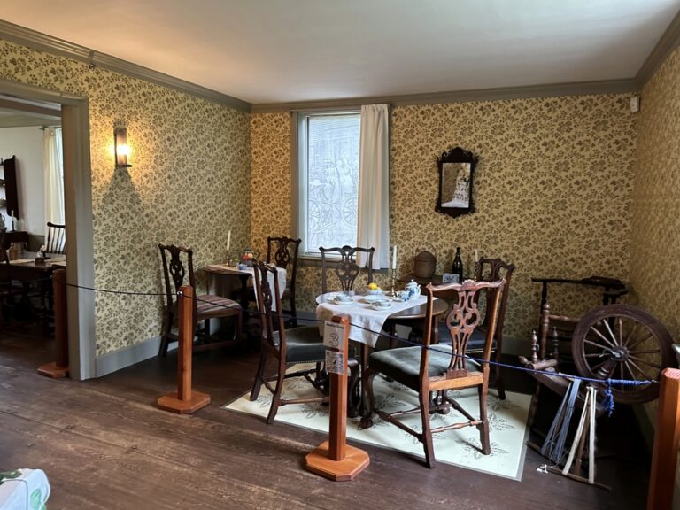 Buckman Tavern, Lexington, Massachusetts - Lost New England