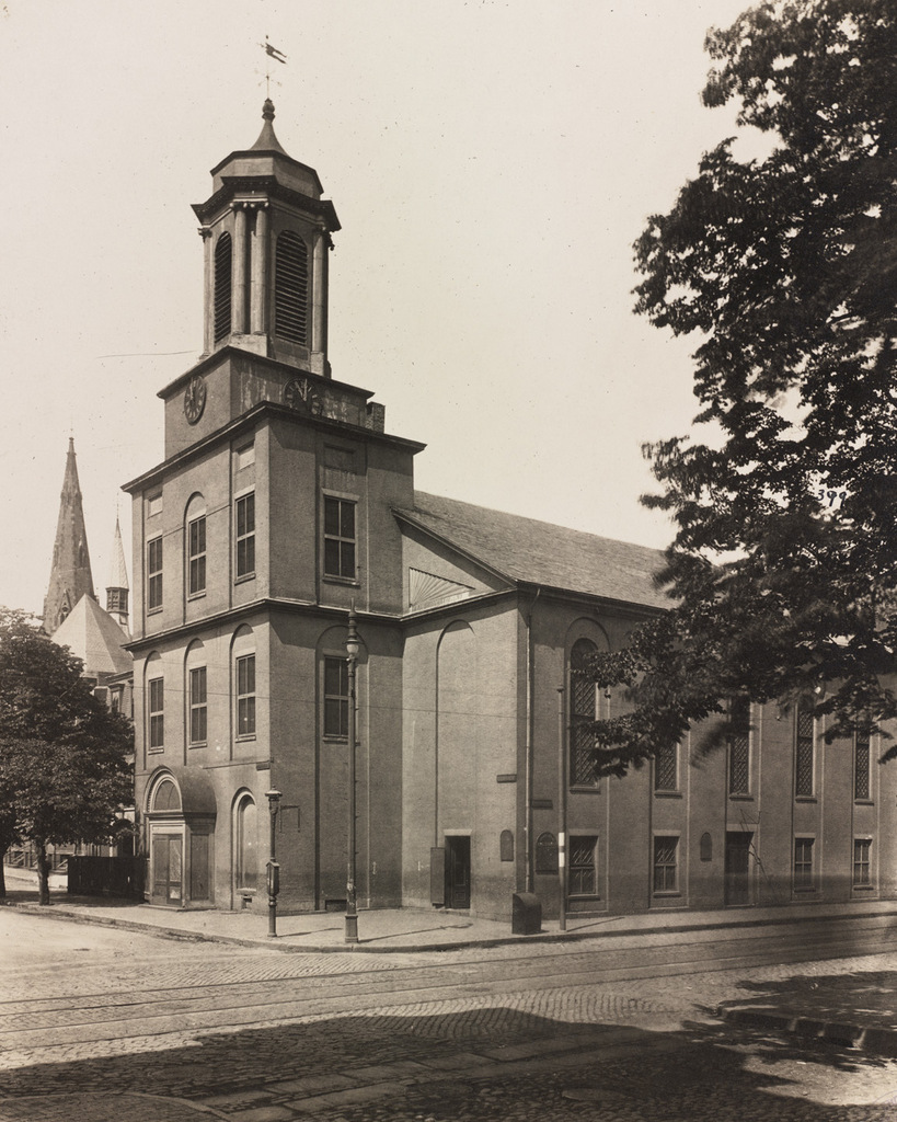 Beacon Hill?s Charles Street Meeting House?History with