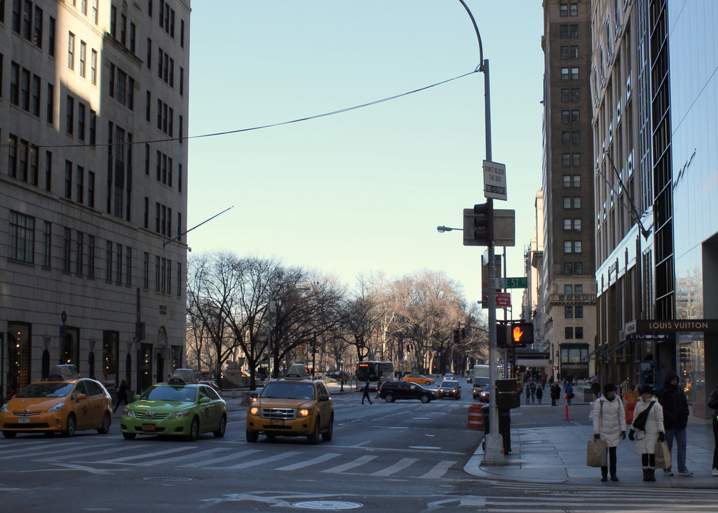 File:57th St 5th Av td 10 - 1 East 57th Street.jpg - Wikimedia Commons